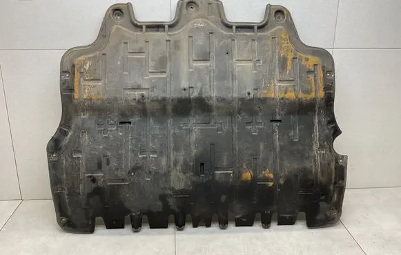 Volkswagen Sharan Engine splash shield/under tray
