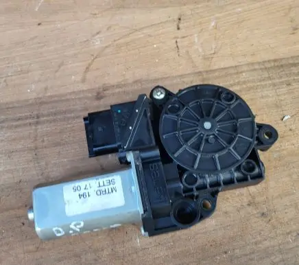 Fiat Croma Front door window regulator motor 5000468 1060174 3F0834B