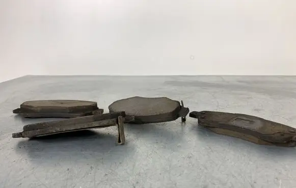 Toyota Avensis T250 Brake pads (front) 