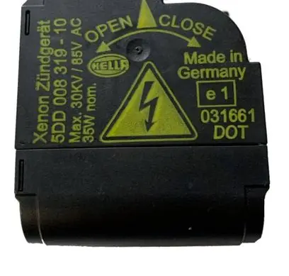 Mercedes-Benz E W211 Xenon control unit/module 5DD008319-10
