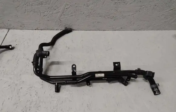 Audi A3 8Y Engine coolant pipe/hose 5Q0121065G