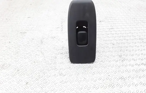 Mazda 3 I Electric window control switch MR444892
