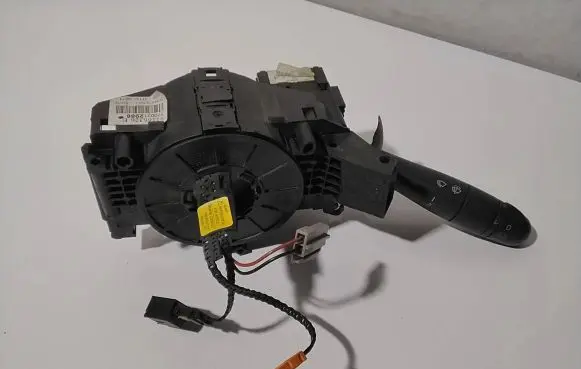 Opel Vivaro Indicator stalk 7700312986