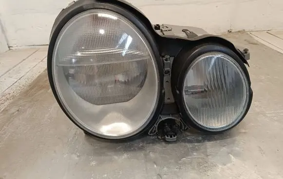 Mercedes-Benz E W210 Headlight/headlamp