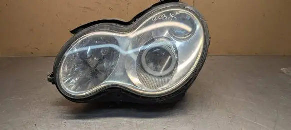Mercedes-Benz C W203 Headlight/headlamp A2038203761