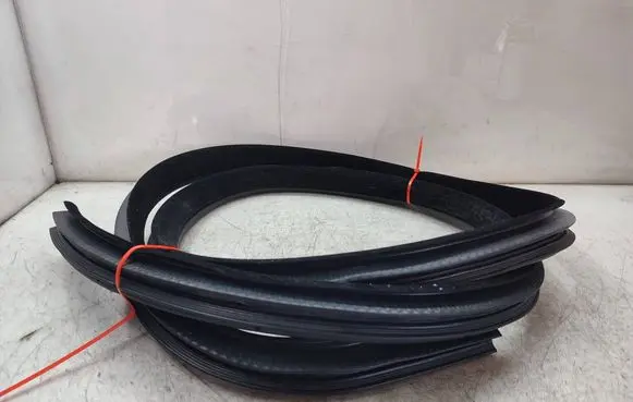 Jaguar XE Rear door rubber seal (on body) GX73253A10A
