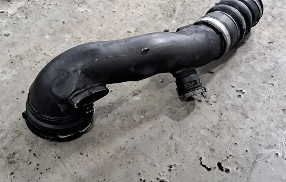 BMW 7 F01 F02 F03 F04 Engine coolant pipe/hose 235576