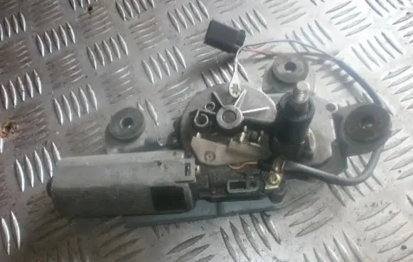 Ford Escort Rear window wiper motor 0390201526