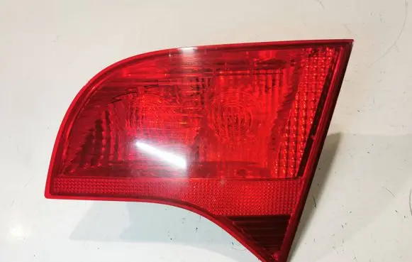 Audi A4 S4 B7 8E 8H Tailgate rear/tail lights 8E9945094 484502518 ULO749002