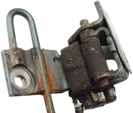 Volkswagen PASSAT B5.5 Front door lower hinge 4B0831411B
