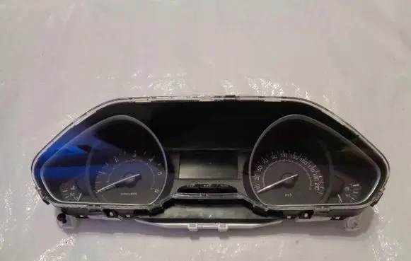 Peugeot 2008 I Speedometer (instrument cluster) 9822621580