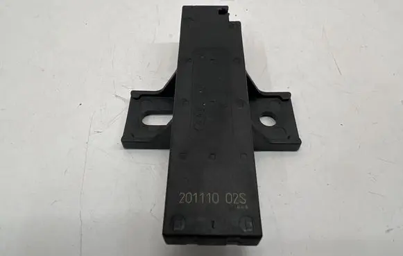 Porsche Taycan 9J1 Keyless system antenna 4M0907247
