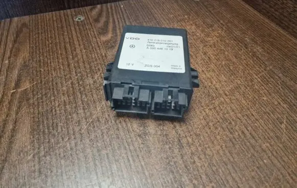 Mercedes-Benz Sprinter W901 W902 W903 W904 Door central lock control unit/module 0004461019