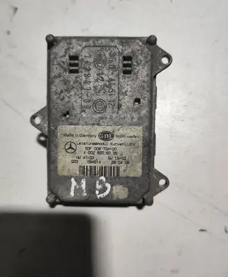 Mercedes-Benz R W251 Headlight ballast module Xenon A0028206926 5DF00870400