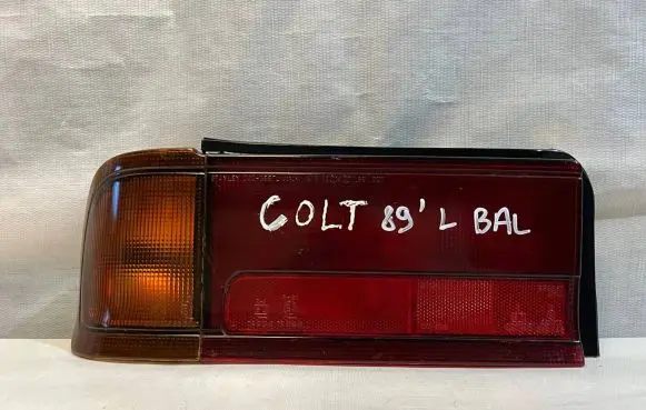 Mitsubishi Colt Rear/tail lights 0438557