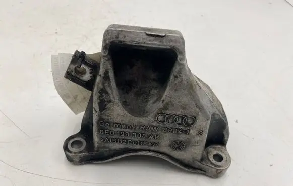 Audi A4 S4 B7 8E 8H Engine mounting bracket 8E0199308AK