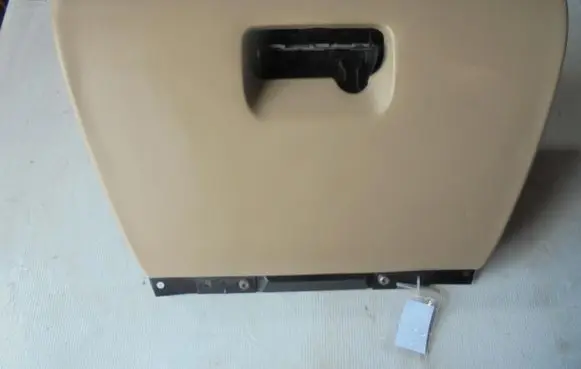 Jaguar XK8 - XKR Glove box