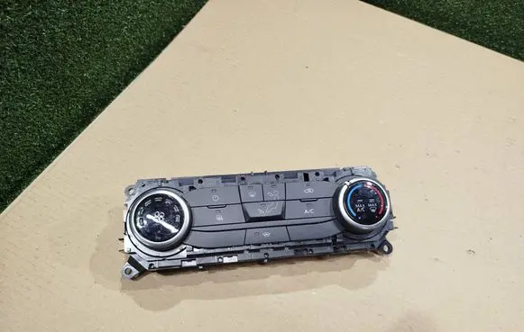 Ford Transit VII Climate control unit 18549 19980 E174049D