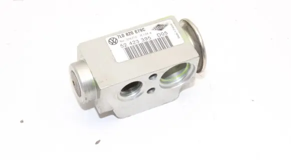 Audi Q7 4L Air conditioning (A/C) expansion valve 7L0820679C