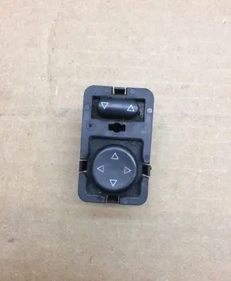 Peugeot 406 Wing mirror switch