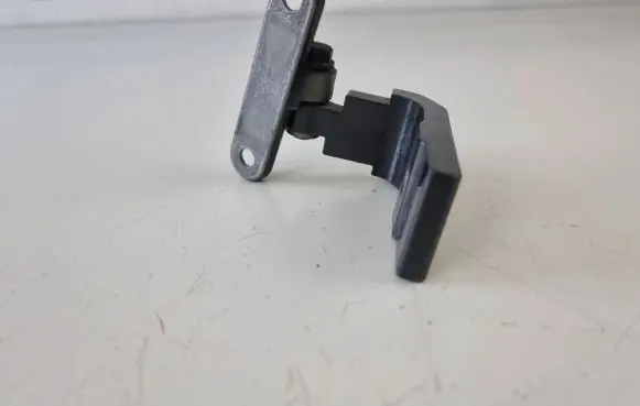BMW 5 F10 F11 Rear door lower hinge 7185636