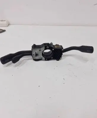 Wiper turn signal indicator stalk/switch