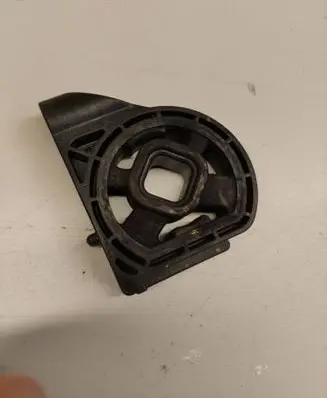 Hyundai Kona I Radiator mount bracket 