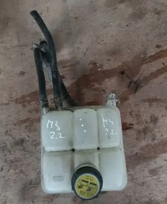 Mazda 3 II Coolant expansion tank/reservoir 8N618K218