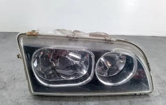 Volvo S40, V40 Headlight/headlamp 30899879