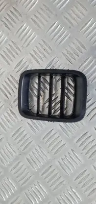 Suzuki Jimny Bonnet/hood grill 