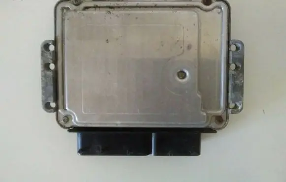 KIA Rio Engine control unit/module 0281012332 39101-2A610
