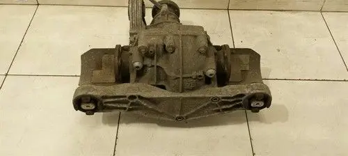 Bentley Continental Rear differential/diff mount bracket 08Y500043E