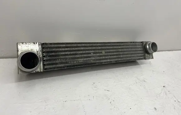 BMW 5 E60 E61 Intercooler radiator