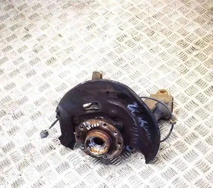 Front wheel hub