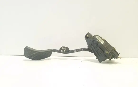 Volkswagen PASSAT B5 Accelerator throttle pedal 8D2721523 6PV0077709