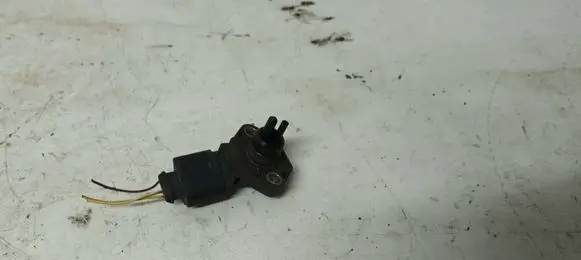 Audi A6 S6 C5 4B Air pressure sensor 059906051 0281002325