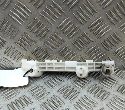 Mitsubishi L200 Front bumper mounting bracket 6400F776
