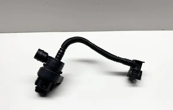 BMW 3 E92 E93 Breather/breather pipe/hose 7572237 13907572238 7572238