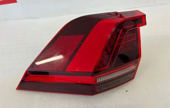 Volkswagen Tiguan Rear/tail lights 5NA945207F 2SD01252101 00838681