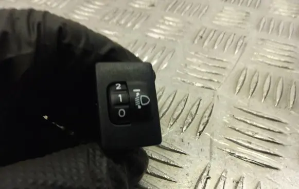 Toyota C-HR I Headlight level height control switch 8415202080