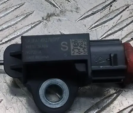 Nissan Qashqai Airbag deployment crash/impact sensor 988303RA0A 09272014 A149278077