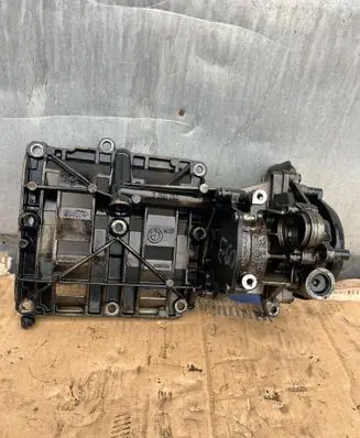 BMW 5 E60 E61 Oil pump 7798014 GD01506