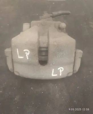 Volkswagen Golf Plus Front brake caliper