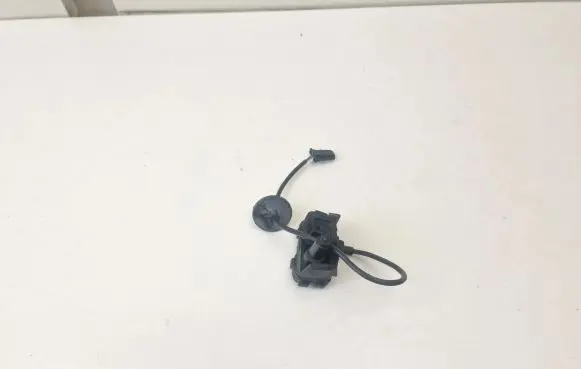 Volkswagen Jetta VI Fuel tank cap lock motor 5C6810773B