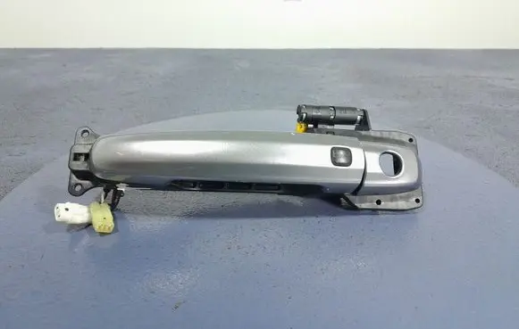 Suzuki SX4 Front door exterior handle