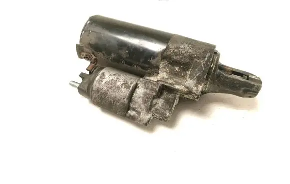 Mercedes-Benz E W212 Starter motor A0061519901