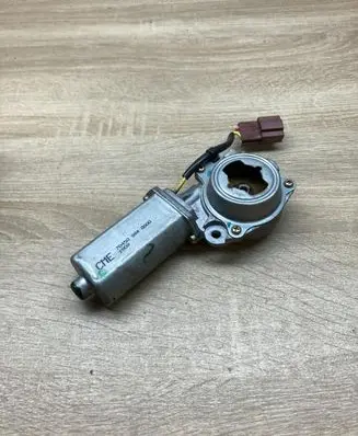 Honda Accord Sunroof motor/actuator 70450S840000