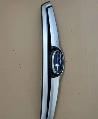Subaru Forester SK Front bumper upper radiator grill 91121SJ000 91121SJ010 91121SJ020