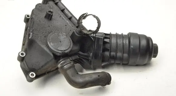 Volvo XC70 Oil filter mounting bracket 30757730