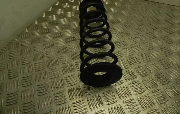 Hyundai Kona I Front coil spring 031